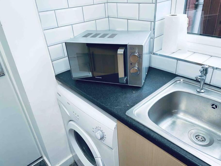 Homely 3 Bed Town House In Coventry City Centre Exterior foto